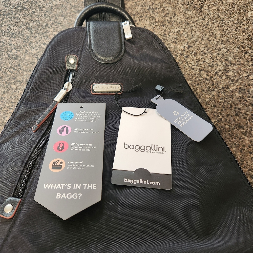 Baggalini Metro Backpack w/RFID Phone Wristlet with tags